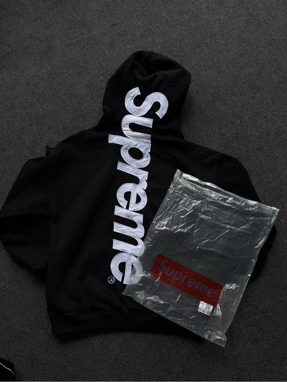 ★ APPLIQUE FLEECE HOODIE — JET BLACK ★